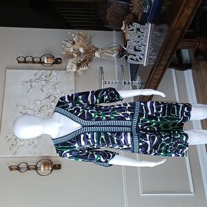 Women's Vibrant Geometric Print V-Neck Dress By BCBGMAXAZRIA. Size S